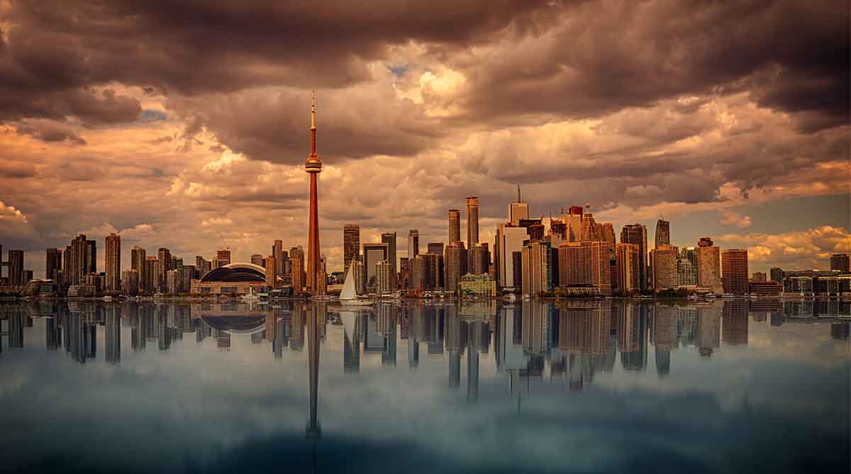 This traveler says she just suffered through the worst Airbnb experience of her life in Toronto.