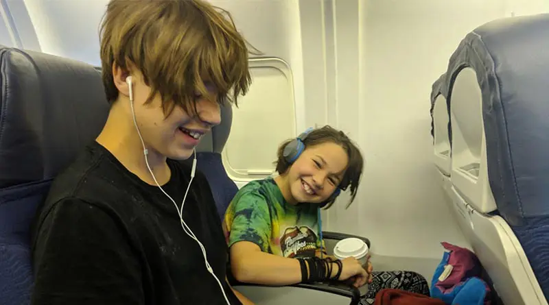 How to sit with your family on the plane