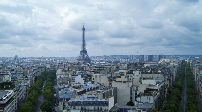 Is this vacation rental damage her responsibility, Paris Attitude?