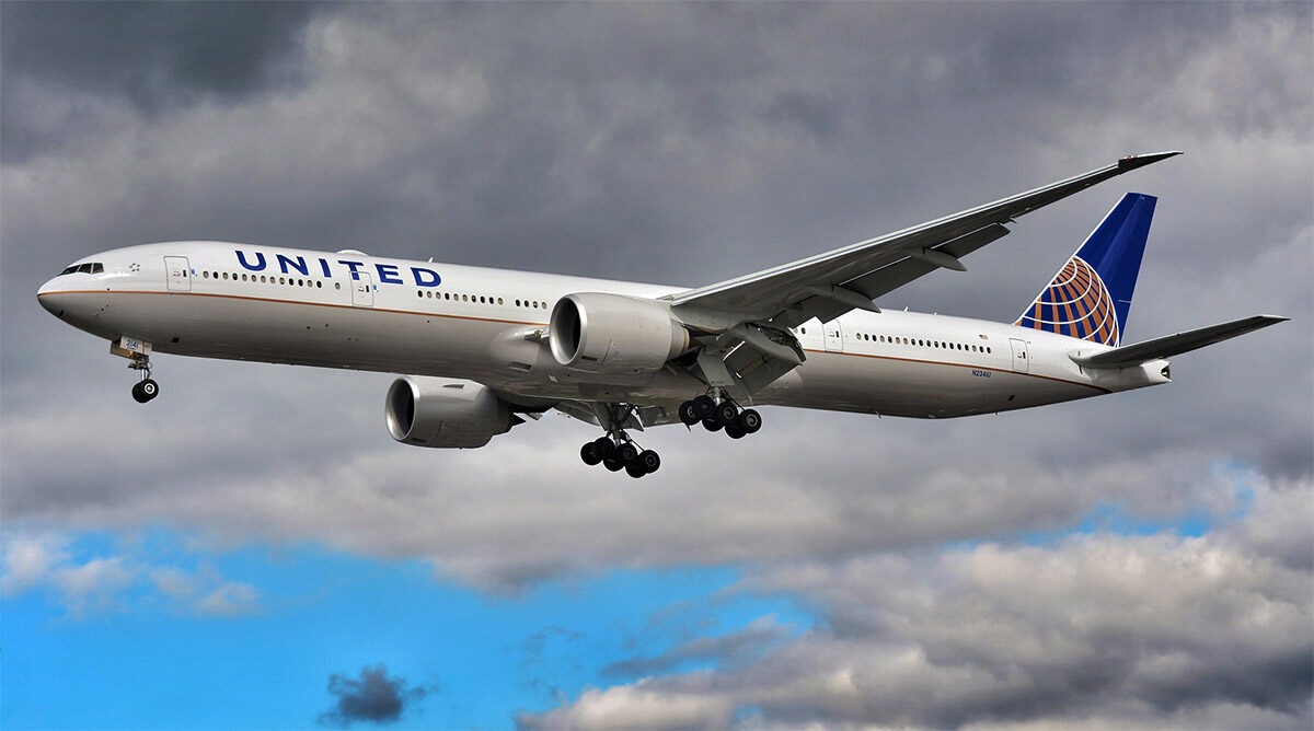 Can you take a business class upgrade and then get a refund? This United passenger believes so.