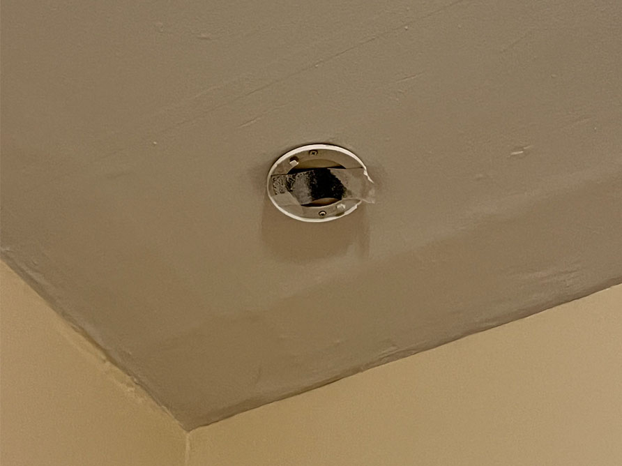 A broken smoke detector will not protect the occupants of this Airbnb rental.